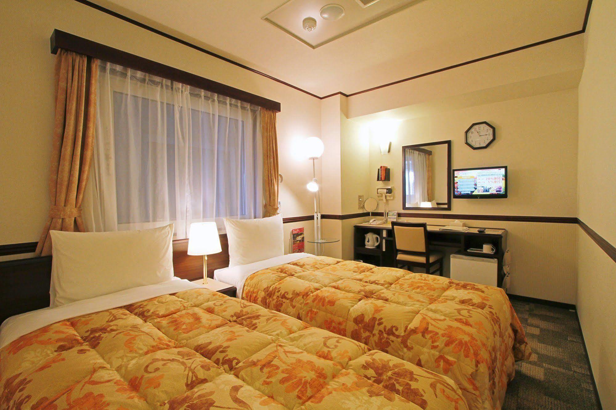 Toyoko Inn Sendai Higashi-Guchi No.1 Exterior foto